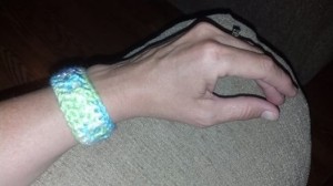 free acrylic bangle or bracelet crochet pattern